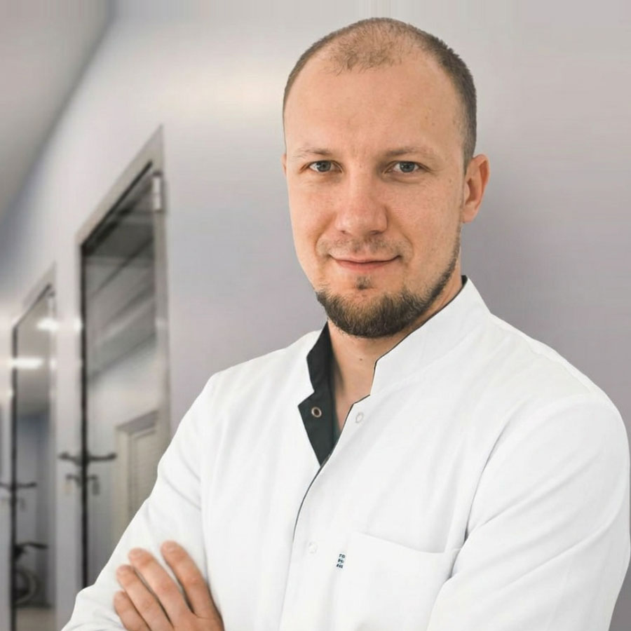 Володимир Яковенко — Хірург-стоматолог